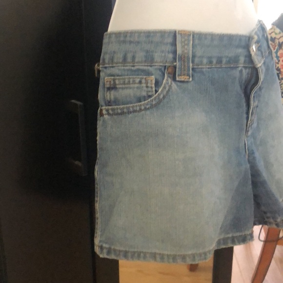 Tommy Hilfiger Jean shorts Size 8 - Picture 2 of 8